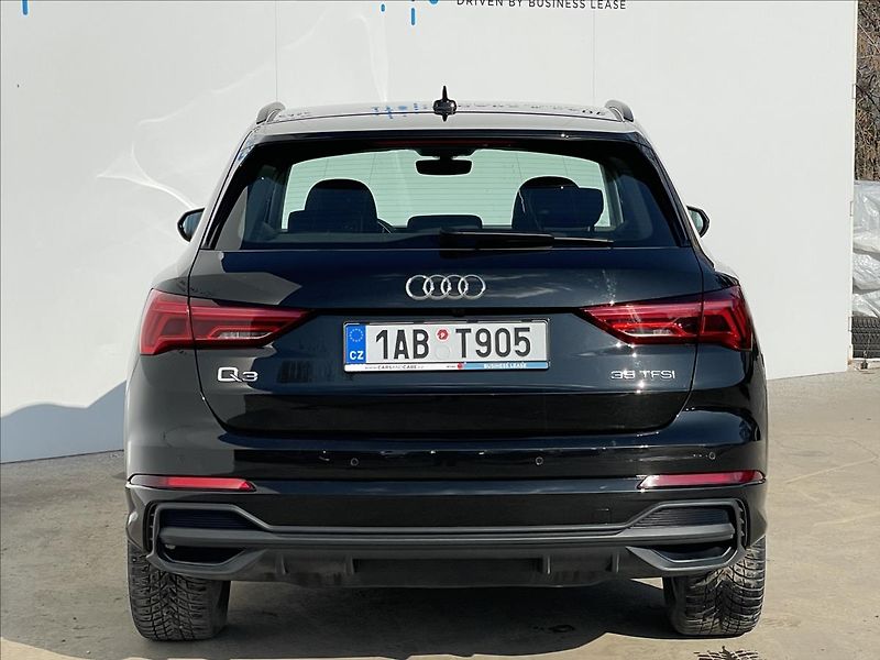 Audi Q3 1,5 TFSI AT7 S line Gravity - fotka 22 z 23