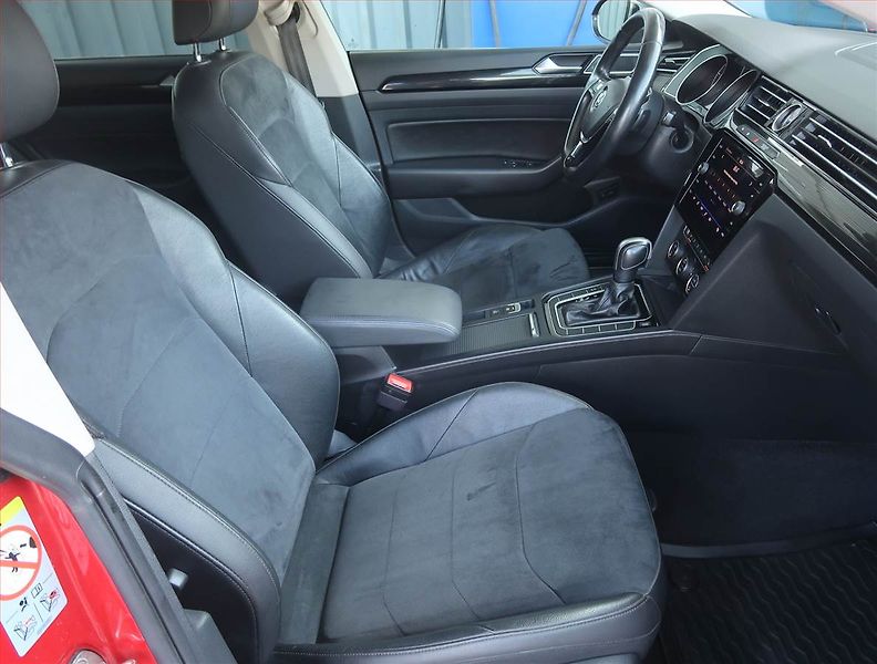 Volkswagen Arteon (2019) Elegance 2.0 TSI - fotka 9 z 24