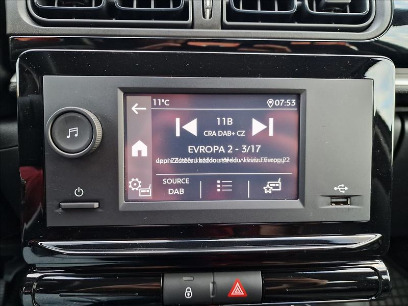 Citroën C3 1.2 PureTech Feel,ČR,1.Maj. - fotka 26 z 47