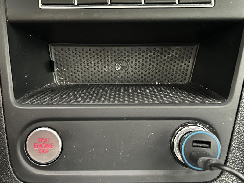 Volkswagen Tiguan 2.0 TDI 4x4 LIFE - fotka 20 z 29