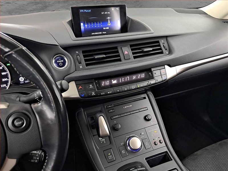 Lexus CT 200h (2016) 200h, Automat, Navi, Tempomat - fotka 12 z 23