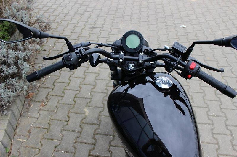 QJ Motor SRV 125 (2026) 2026 SKLADEM - fotka 5 z 8
