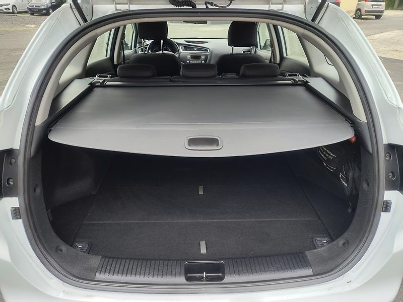 Kia Ceed (2018) 1.6 CRDI 100KW/AC/PDC/LED - fotka 15 z 50