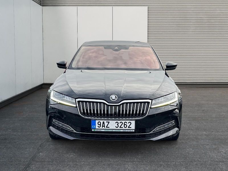 Škoda Superb (2023) L&K 2.0TDI 147kW DSG DPH CZ - fotka 2 z 11