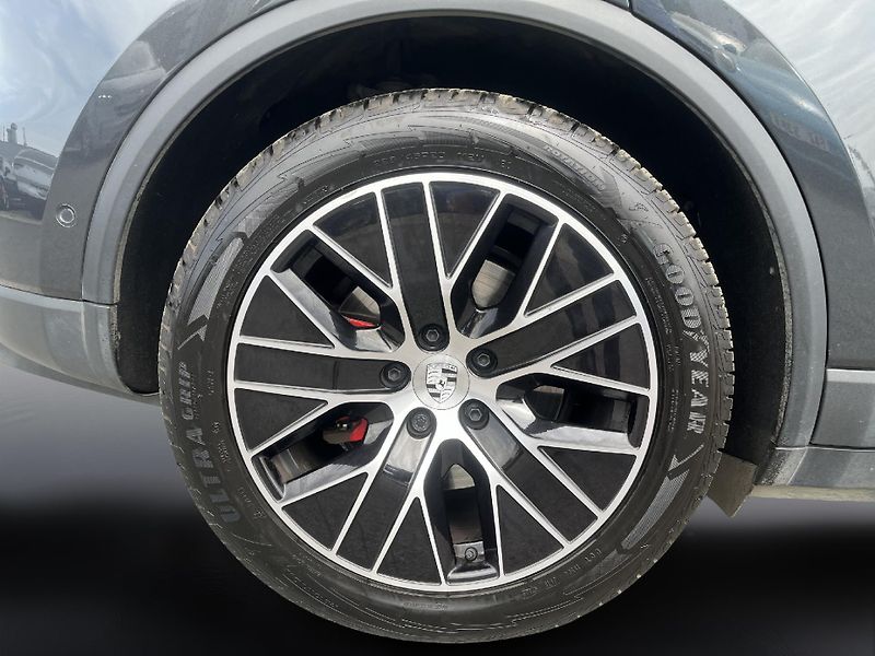 Porsche Macan 4s - fotka 14 z 26