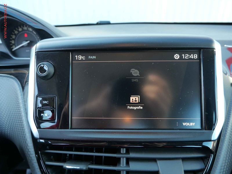 Peugeot 2008 (2019) 1.2 PT, 1.maj,ČR, Active - fotka 17 z 19