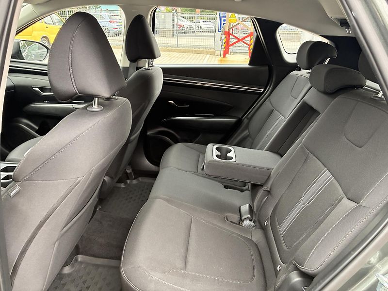 Hyundai Tucson 1.6T-GDi 110kW COMFORT - fotka 14 z 28