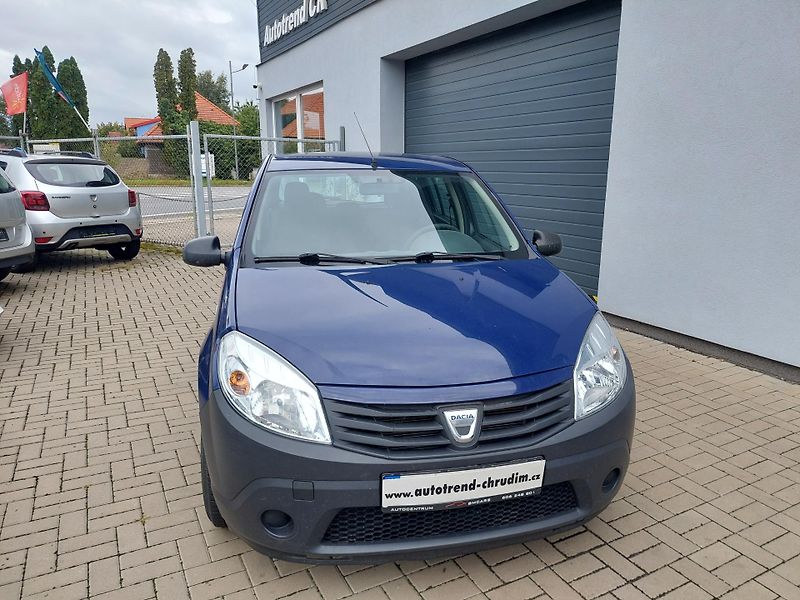 Dacia Sandero (2009) 1.2i-16v - fotka 2 z 17