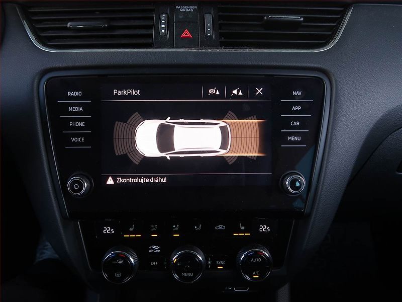 Škoda Octavia (2018) 1.5 TSI, Automat, Serv.kniha - fotka 14 z 15