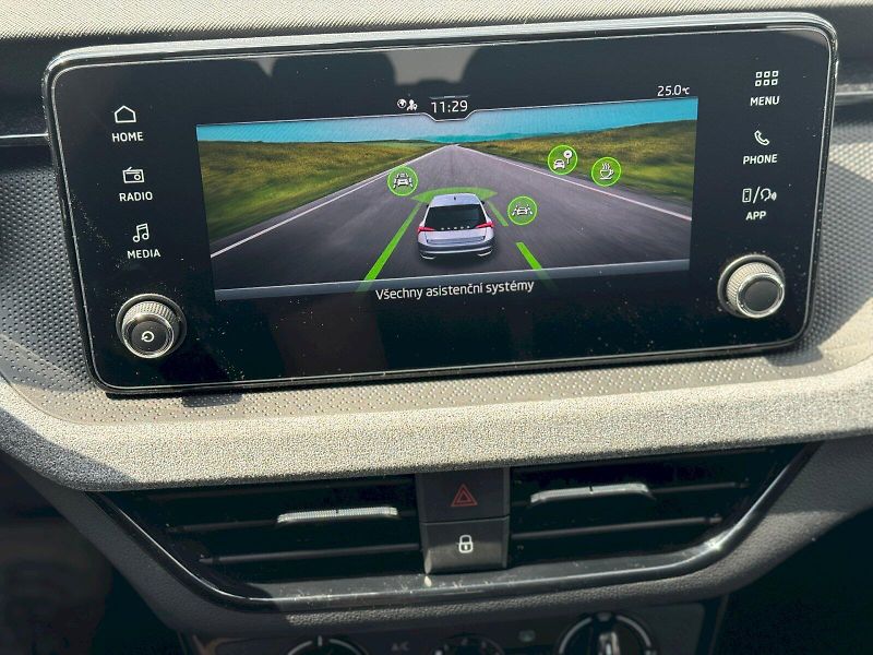 Škoda Scala (2025) Selection 1.0 TSI 85 kW - fotka 12 z 22