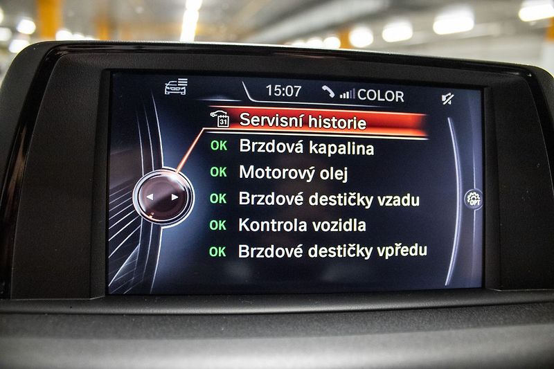 BMW Řada 1 d 2017 RWD MT/6 110kW - fotka 19 z 38
