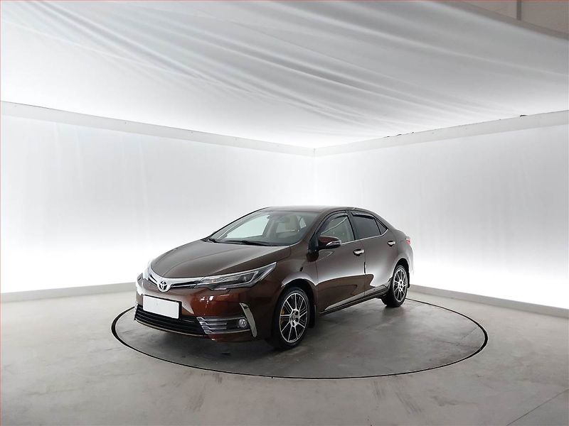 Toyota Corolla (2017) 1.6 Valvematic, ČR,1.maj - fotka 2 z 16