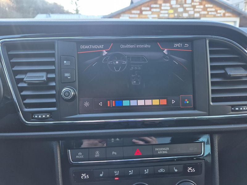 Seat Leon ST FR 2,0TDi 110kw DSG 18ALU - fotka 24 z 43