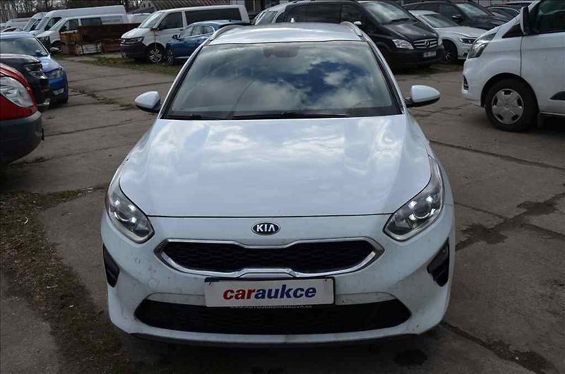 Kia Ceed (2021) KOMBI 1,5 - fotka 2 z 19