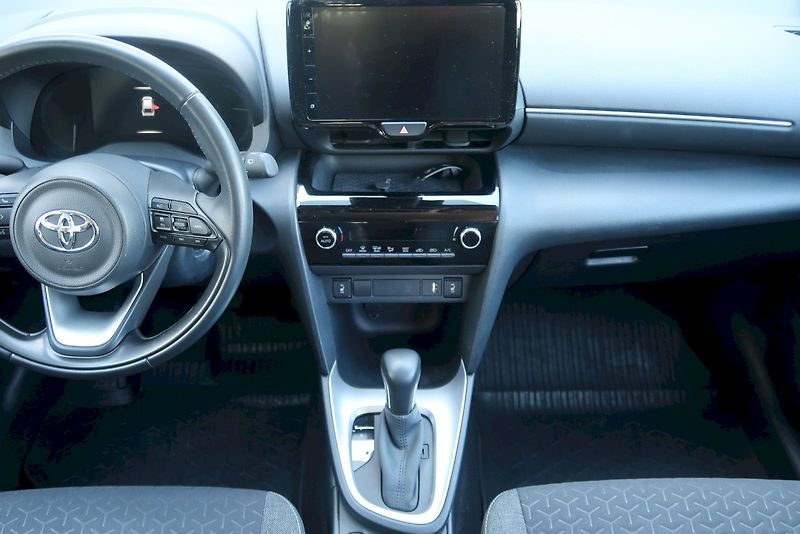 Toyota Yaris Cross (2023) Comfort Tech1,5 Hybrid 4x4 e-C - fotka 6 z 29