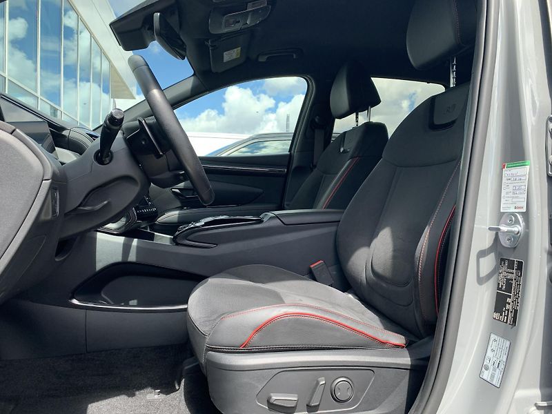 Hyundai Tucson N LINE 1,6 T-GDi HEV 169kW - fotka 20 z 34