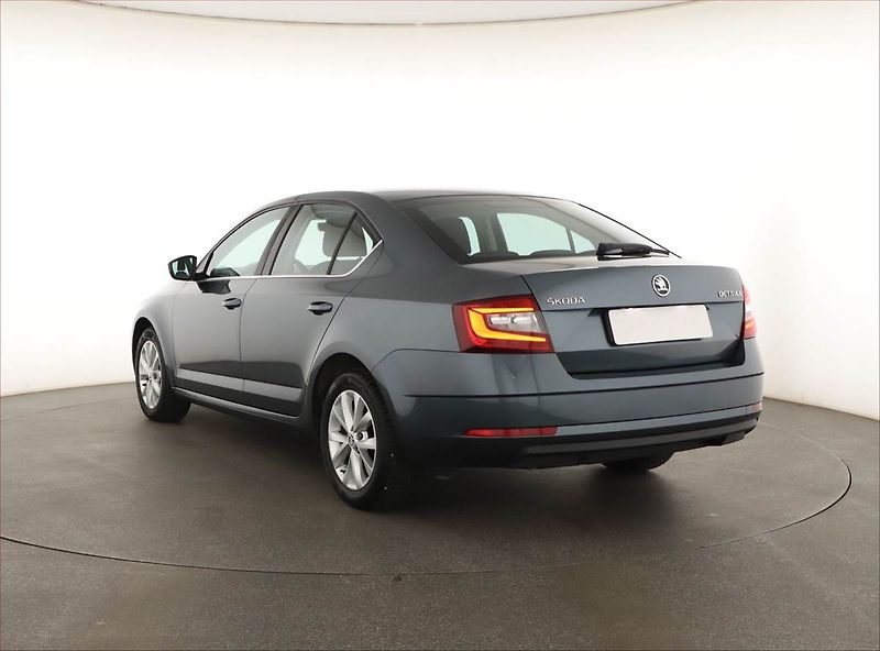 Škoda Octavia (2018) 1.6 TDI, Tempomat - fotka 4 z 14