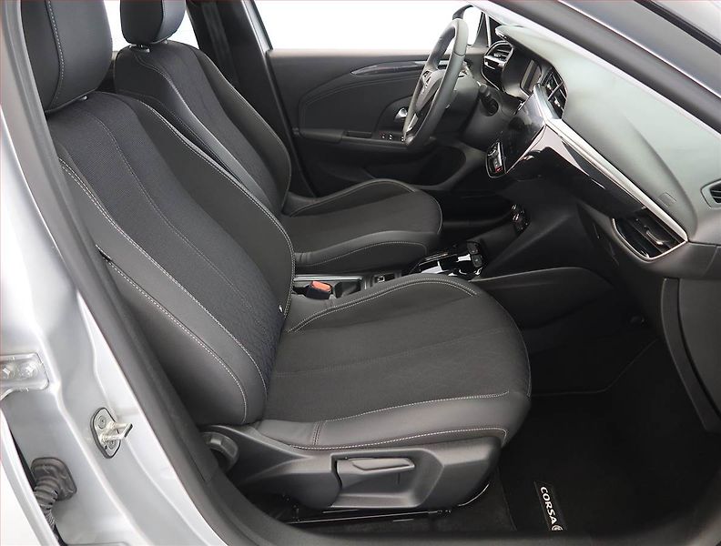Opel Corsa (2023) Elegance 50 kWh, SoH 96% - fotka 9 z 28