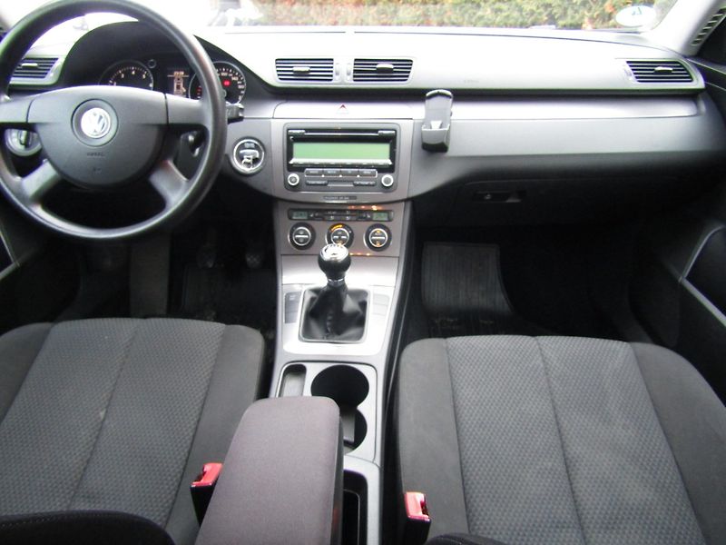 Volkswagen Passat (2008) 1.4 TSI 90kW - fotka 15 z 42