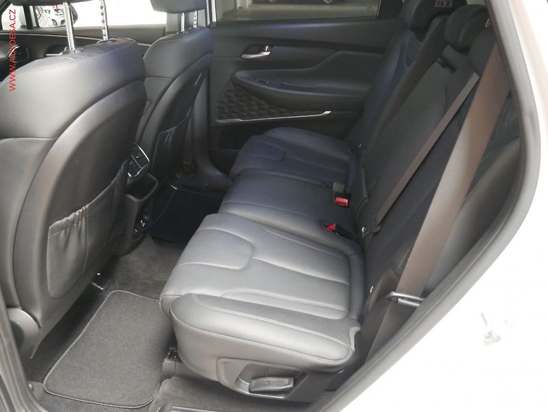 Hyundai Santa Fe (2020) 2.2 CRDi 4x4, 1.maj,ČR - fotka 10 z 30
