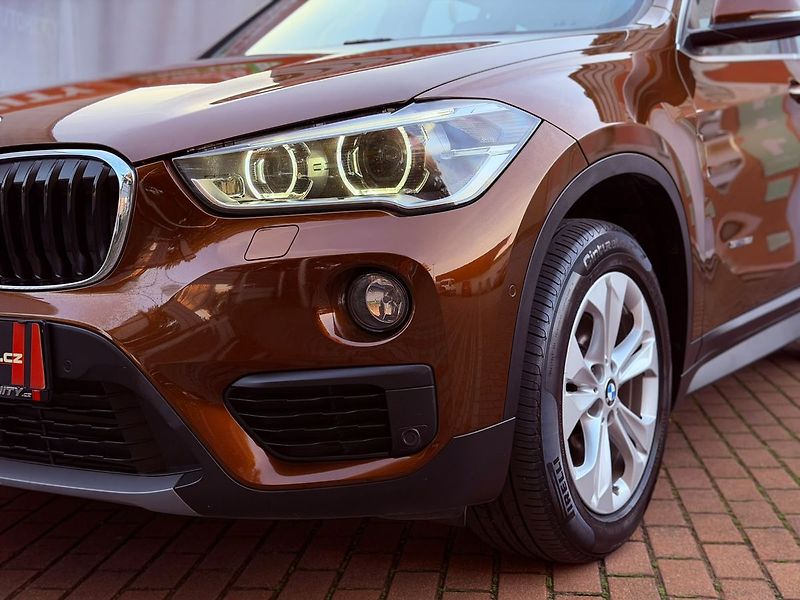 BMW X1 18i sDrive Aut., ČR - fotka 3 z 27