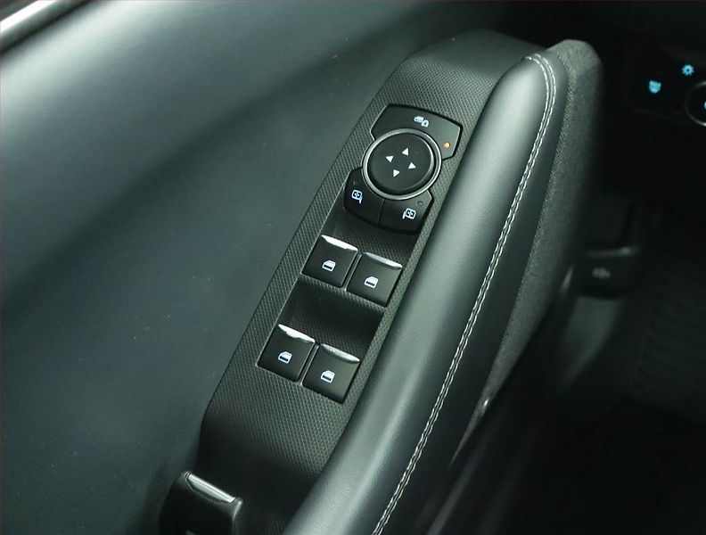 Ford Mustang Mach-E (2022) Standard Range RWD, SoH 94% - fotka 16 z 23