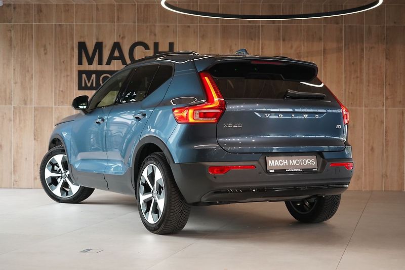 Volvo XC40 B3 Plus Dark, ACC, BLIS - fotka 11 z 43