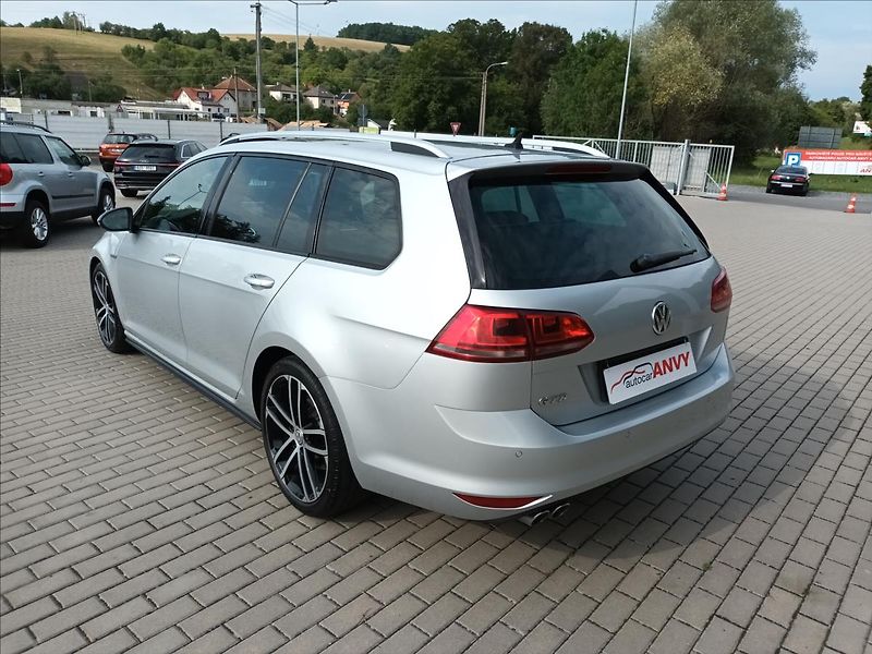 Volkswagen Golf 2,0 TDI,GTD,135KW,NAVI,XENON - fotka 7 z 50