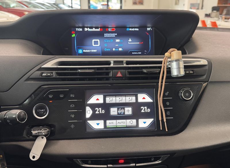 Citroën Grand C4 Picasso 1.6 HDI,Intensive ,ČR, 7 míst - fotka 22 z 29