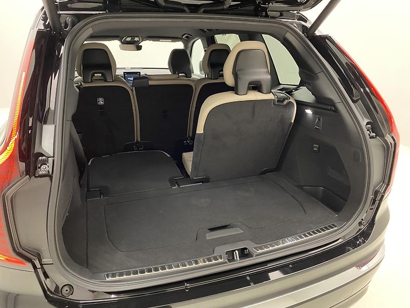 Volvo XC90 (2026) T8 AWD Plug-in BRIGHT PLUS 7m - fotka 22 z 71