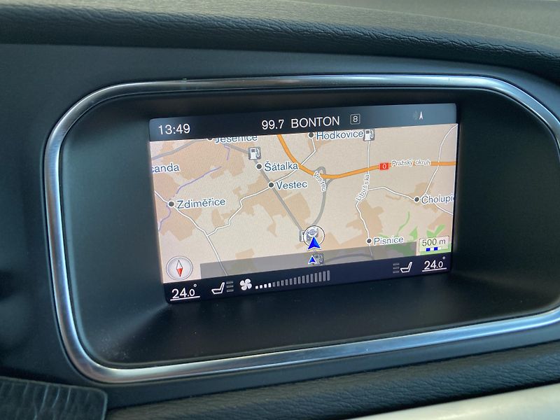 Volvo V40 CROSS COUNTRY T4  - REZERVACE - fotka 24 z 43