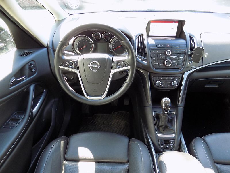 Opel Zafira (2016) 1.6 CDTi - fotka 11 z 13