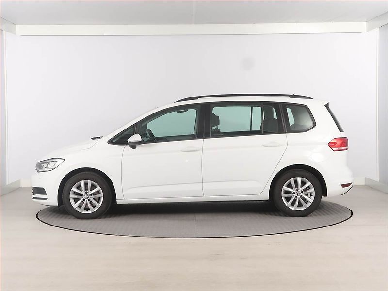 Volkswagen Touran (2019) Comfortline 1.6 TDI, Automat - fotka 3 z 18