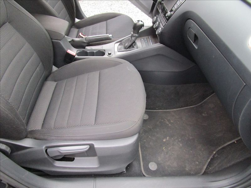 Škoda Octavia Combi 2.0TDi DSG, Scout - fotka 18 z 41