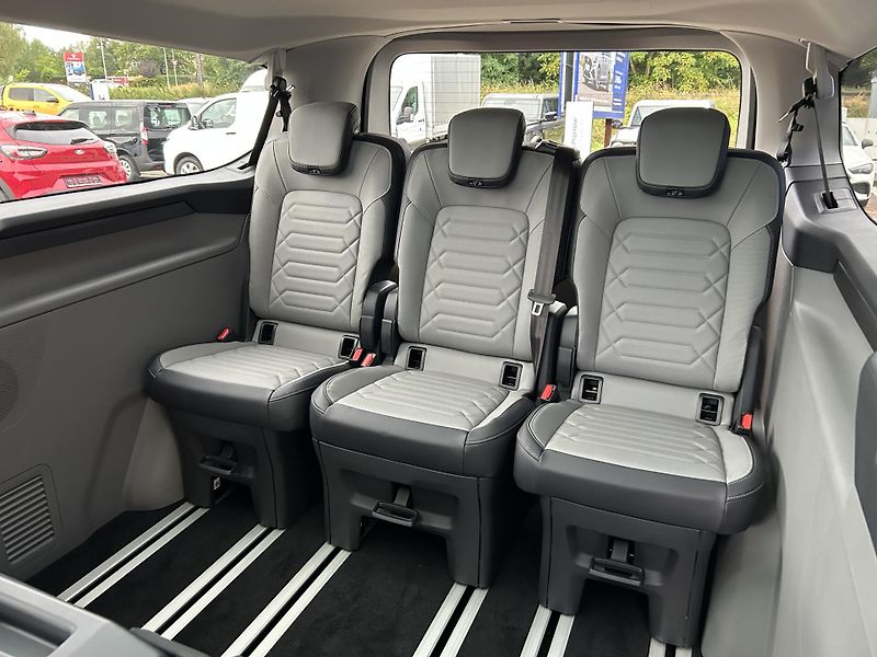 Ford Tourneo Custom Titanium X L2 2.0EcoBlue 125kW - fotka 15 z 37