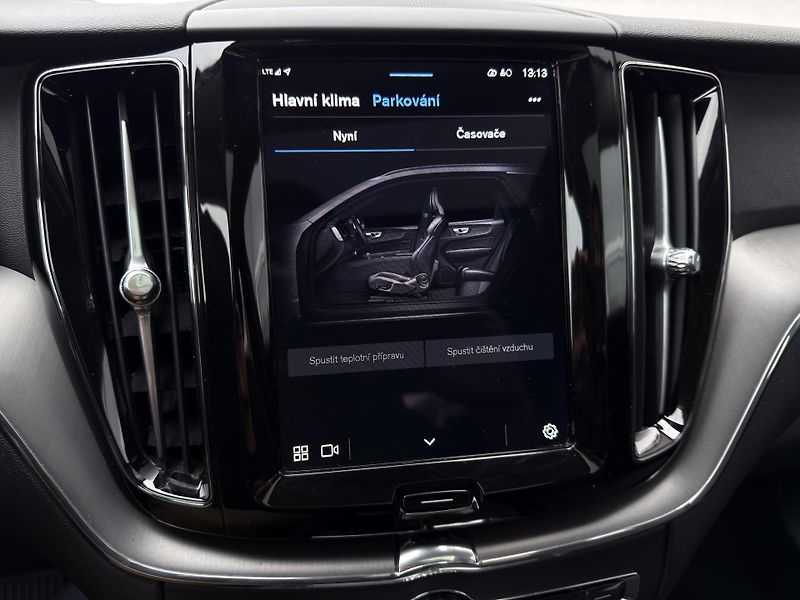 Volvo XC60 T6 AWD RECHARGE // 1.maj. //ČR - fotka 34 z 38