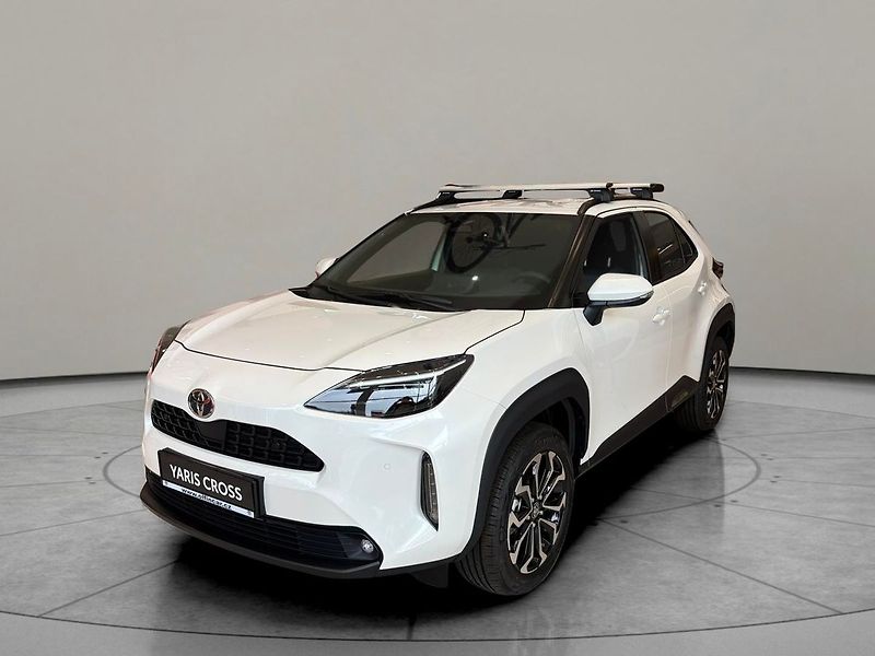 Toyota Yaris (2024) Style      Cross MC24 - - fotka 2 z 12