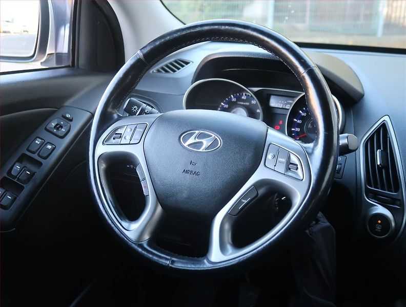 Hyundai ix35 (2013) 2.0 GDI, Serv.kniha, Tempomat - fotka 20 z 20