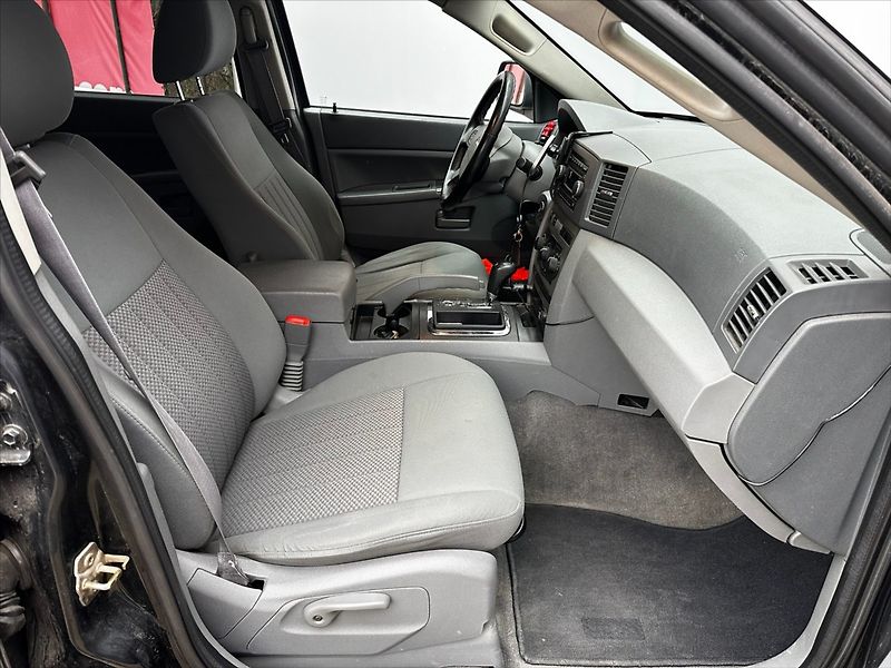 Jeep Grand Cherokee 3,7 154kW-LPG-SERVIS!! - fotka 12 z 37