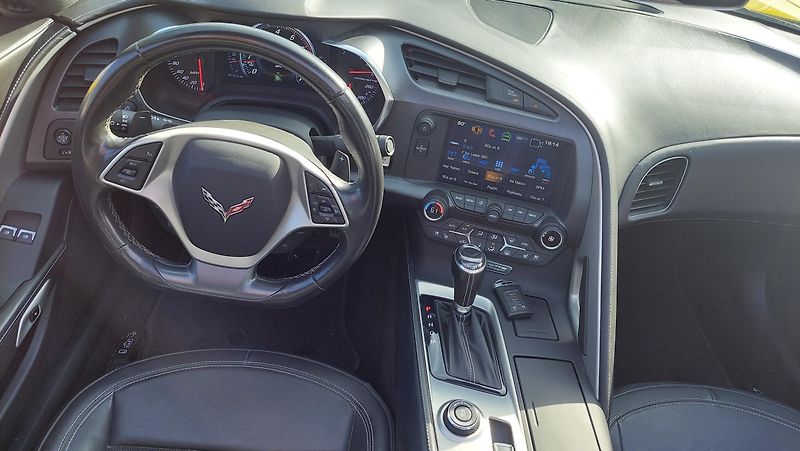Chevrolet Corvette (2019) C7 3LT SKLADEM, ihned k odběru - fotka 24 z 45