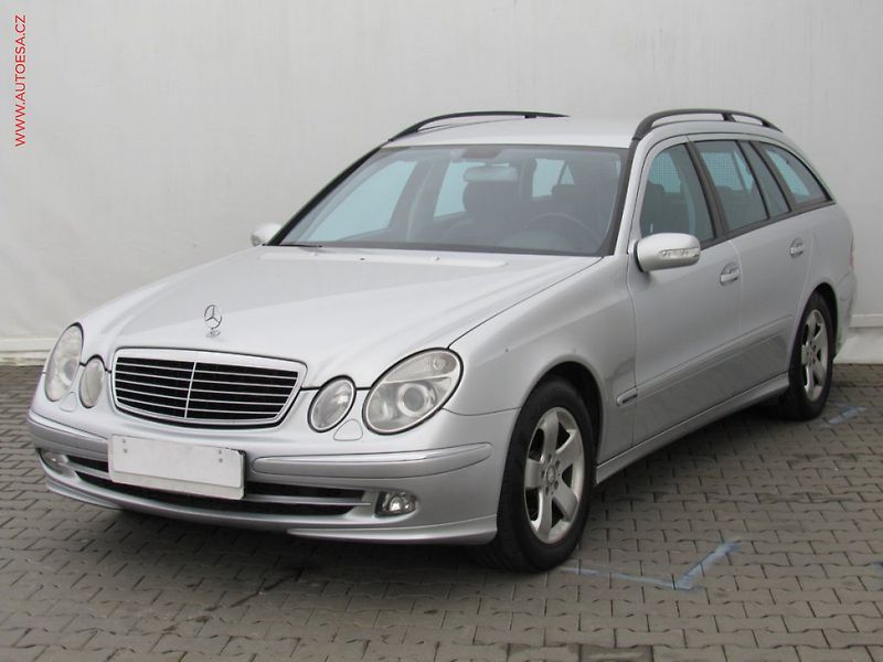 Mercedes-Benz Třídy E (2006) 3.0 Cdi 4Mat, AT, xenon, kůže - fotka 3 z 3