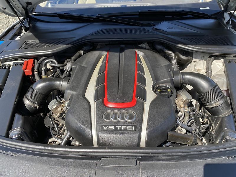 Audi A8 S8 4.0i V8 520PS CZ DPH EXTRA! - fotka 89 z 176
