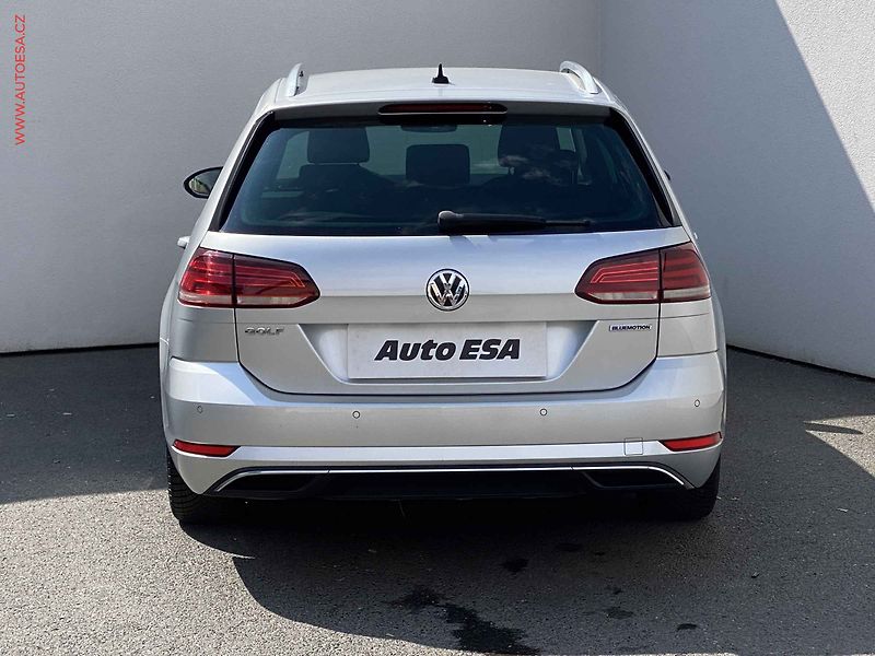 Volkswagen Golf (2019) 1.5 TSi, Join, DSG, LED - fotka 5 z 18