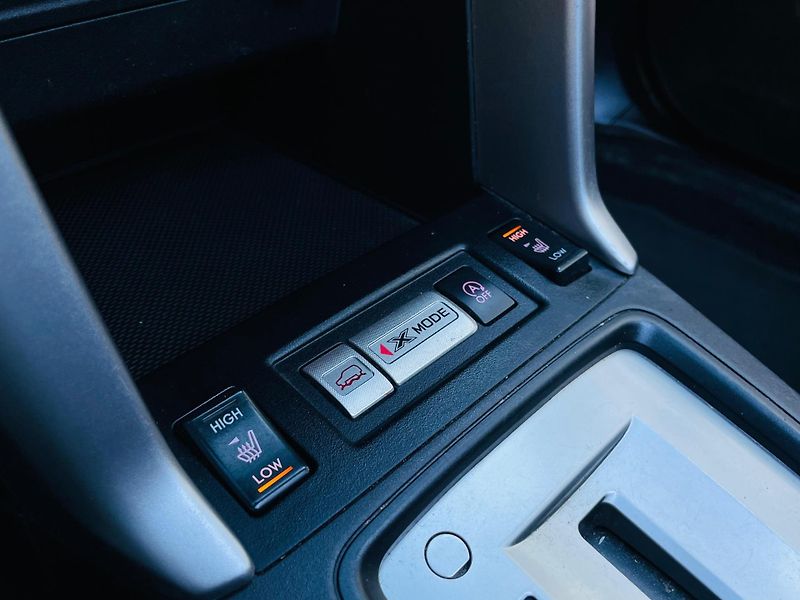 Subaru Forester 2.0i 4x4 AUT KAM TAŽNÉ SERVISK - fotka 34 z 44