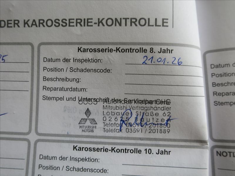 Mitsubishi Outlander 2,2  Di-D Editio+ Aut. - fotka 22 z 27