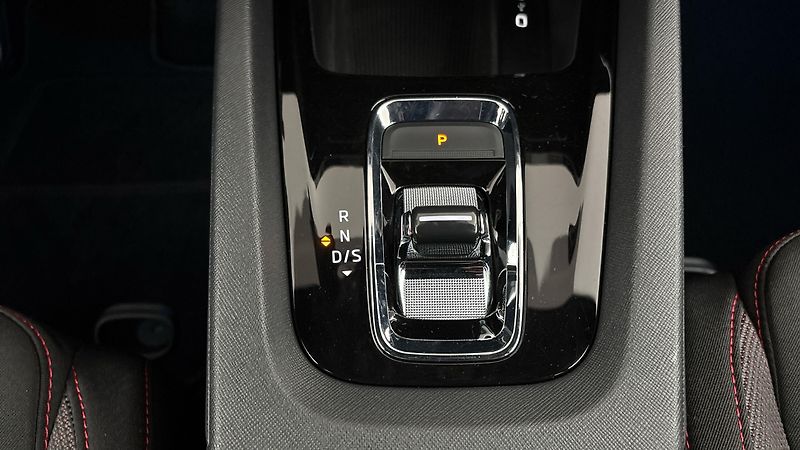 Škoda Octavia 2.0 TDI DSG RS - fotka 24 z 28