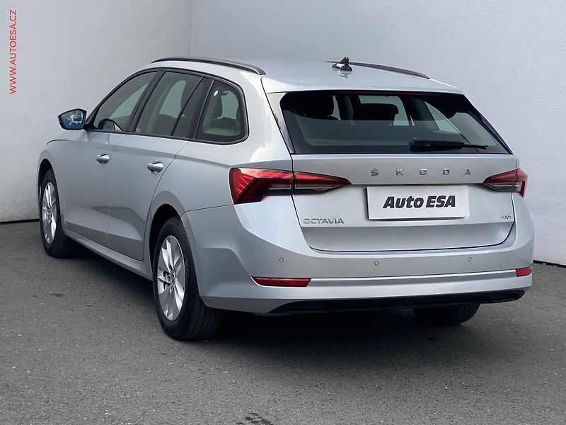 Škoda Octavia (2022) 2.0 TDi 4x4, ČR, Ambition - fotka 6 z 19