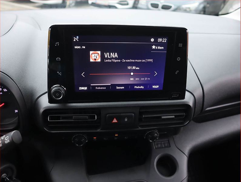 Opel Combo (2022) Edition 1.2 Turbo, 5Míst, SR - fotka 12 z 19