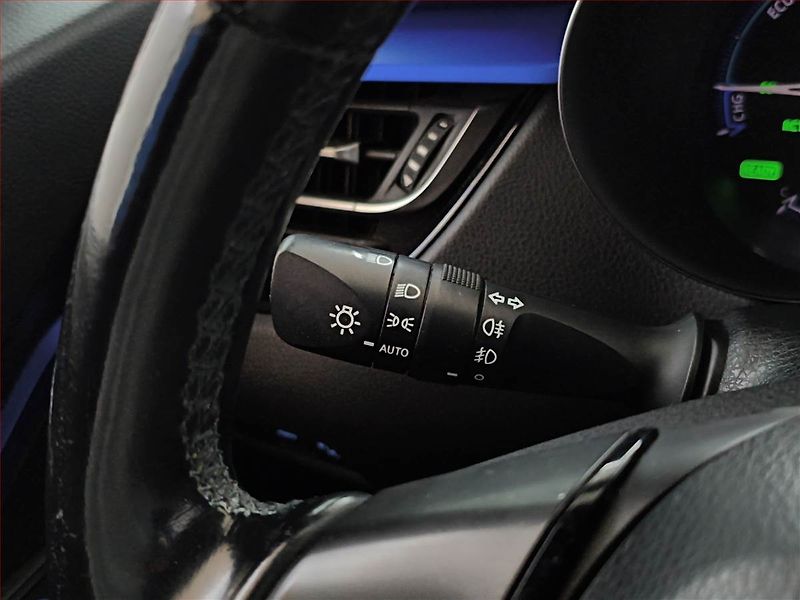 Toyota C-HR (2017) 1.8 Hybrid, Automat - fotka 18 z 21