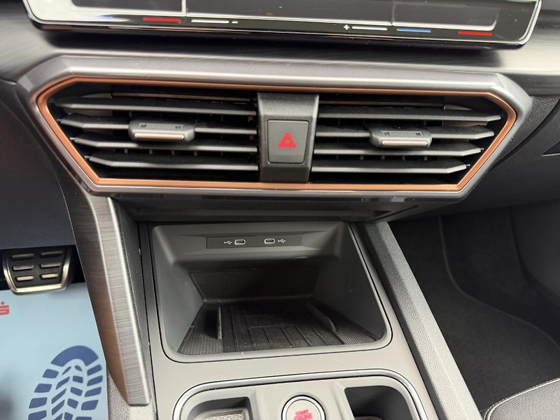 Cupra Formentor VZ 2,0 TSi/180kW - DSG,TZ,.... - fotka 53 z 106